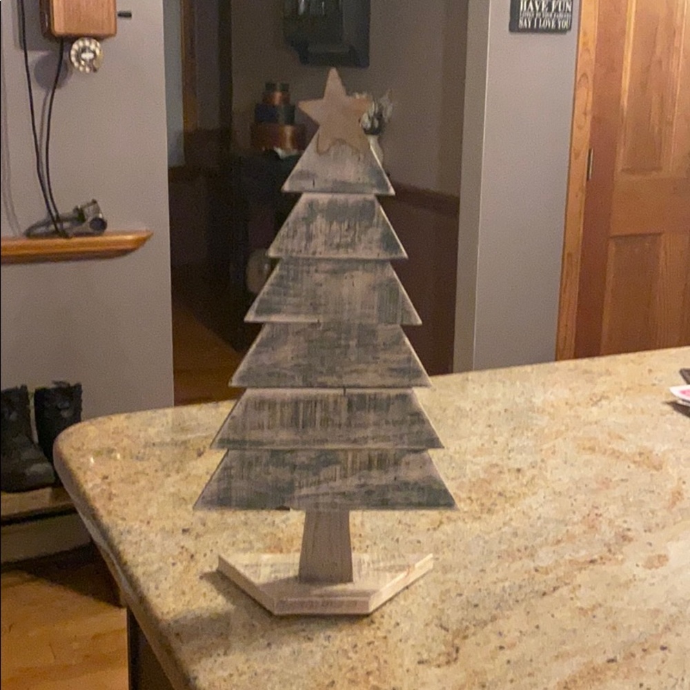 BRAND NEW. Hand Made wooden rustic Christmas Tree